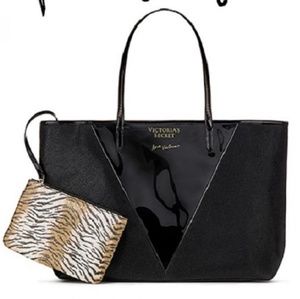 NWT Victoria's Secret tote and wristlet